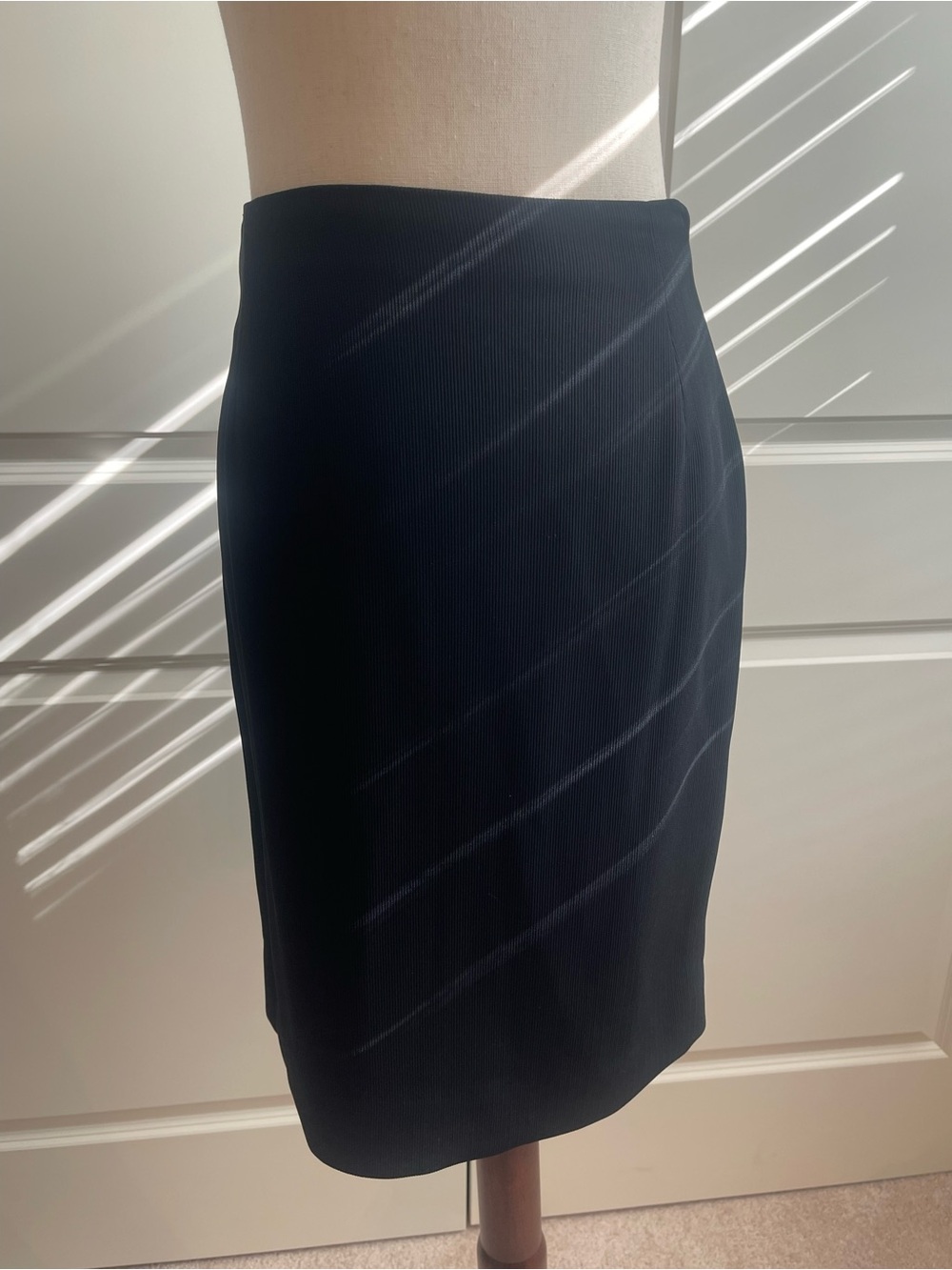 Garfield & Marks Black Ribbed Pencil Skirt Size 6 Made in New York USA